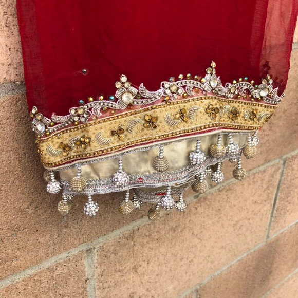 Red and gold Pakistani party wear. - Picture 7 of 8